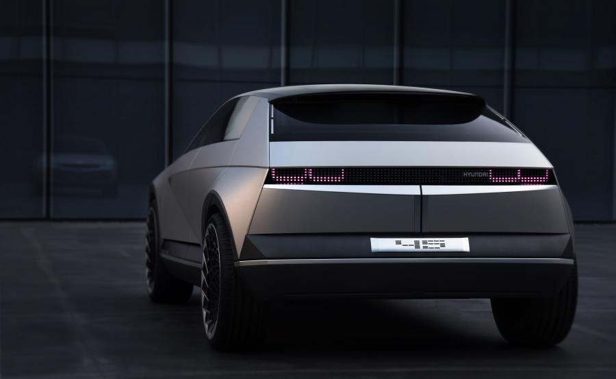  Hyundai 45 EV Concept 2019 года  (фото 3 из 14)